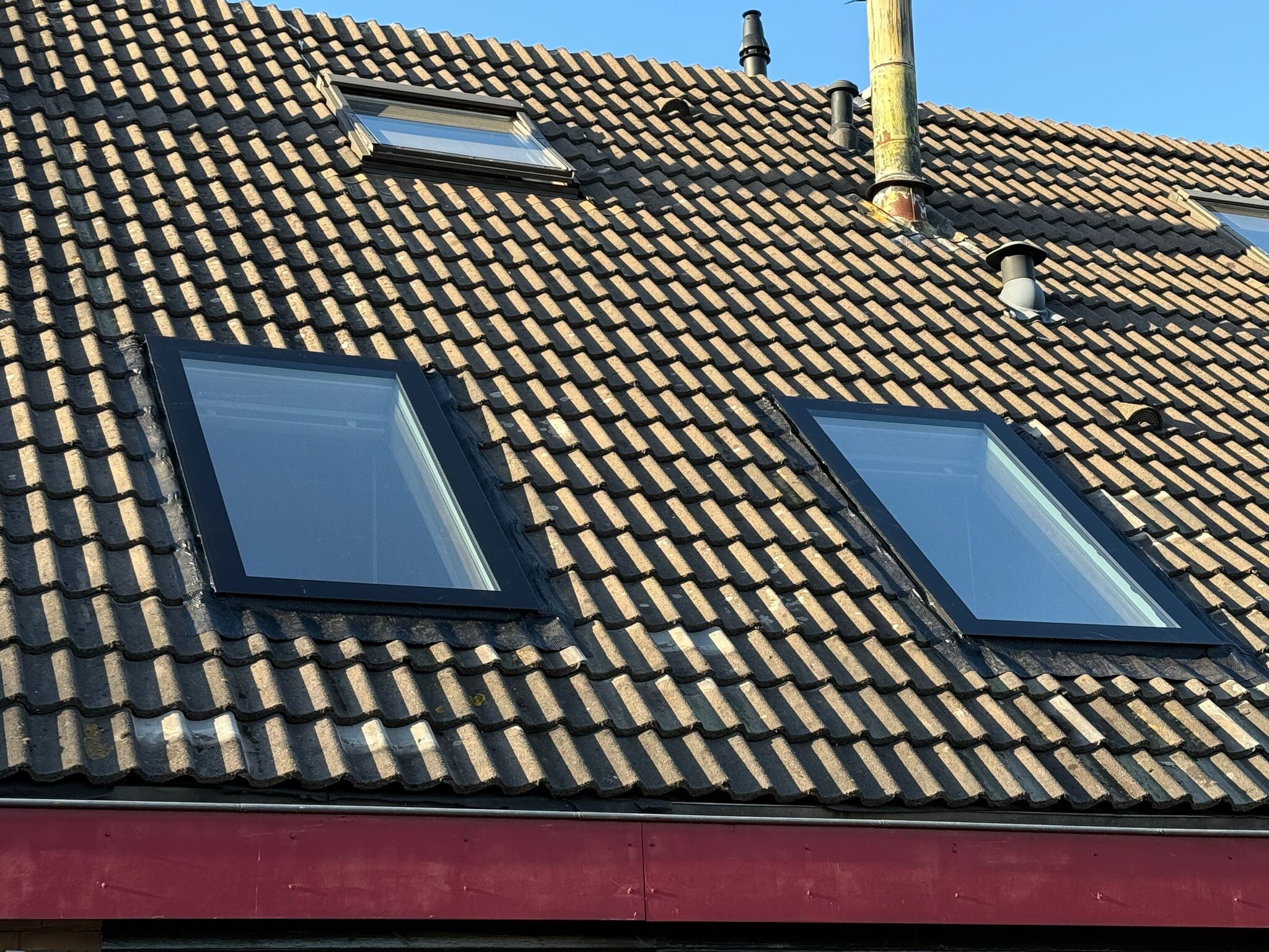 Vast Dakraam Schuin Dak - 80x300 cm van Premium Dakramen